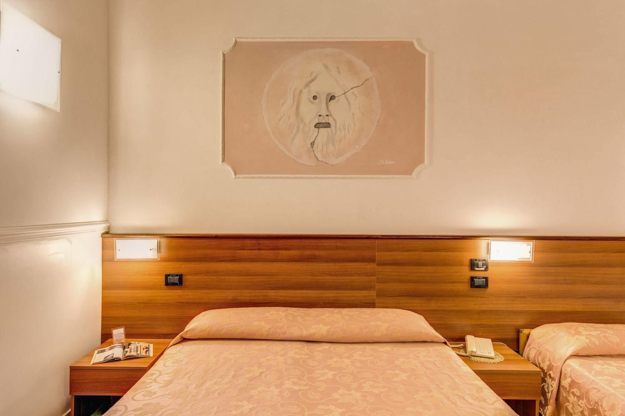 Hotel Martini Roma Exterior foto